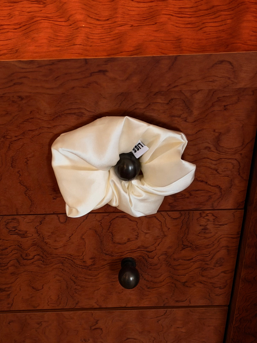 Big Scrunchie — Creme